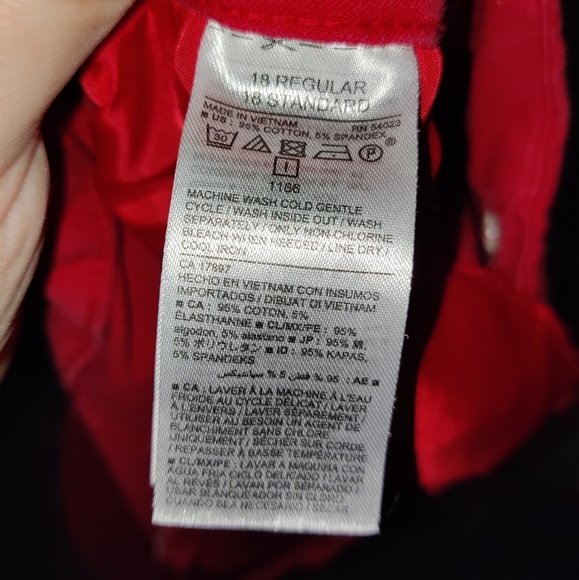 🤩BOGOFREE🤩 Size 18 Old Navy Red Capri Crop Pants - Picture 4 of 4